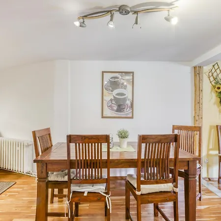 Familienkomfort In Schlossnaehe, Cleaning Included